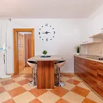 Apartman Apartment In Dramalj 5715 *